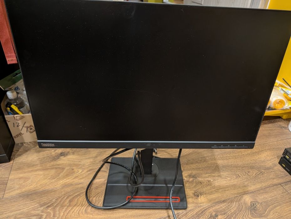 Monitor Lenovo T24i-2l IPS Full HD, USB, DisplayPort, HDMI, VGA