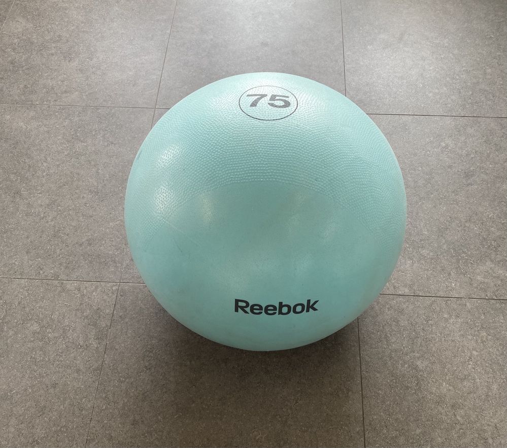 Мяч Reebok