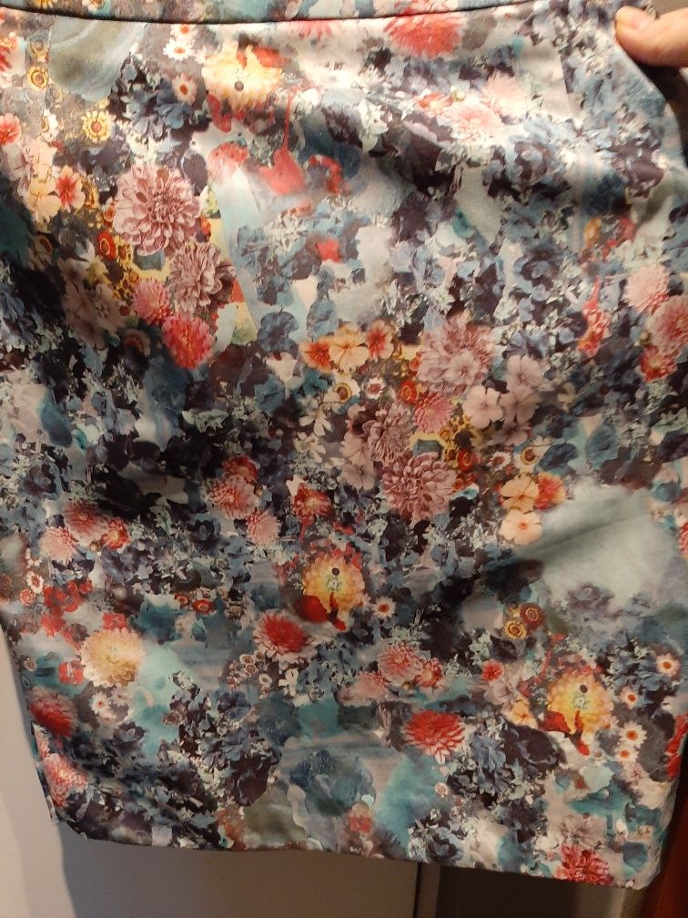 Spódnica mini kwiatowa elegancka wiosenna święta komunia ołówkowa