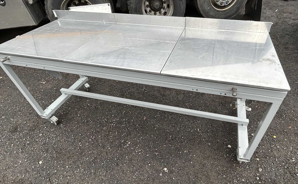 Stół warsztatowy , stół z rolkami , stół do reklamy, stół z rolkami