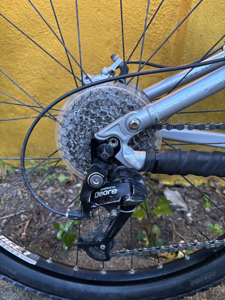 Bicicleta Btt suspensão total