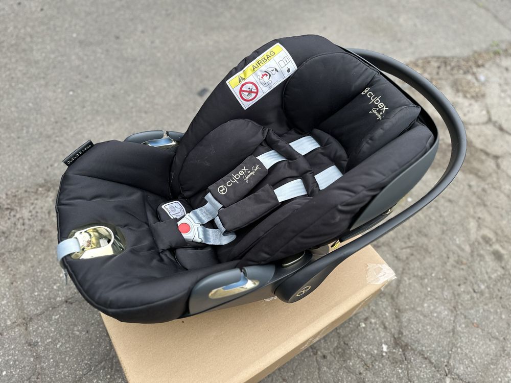 Автокресло Cybex Cloud T by Jeremy Scott