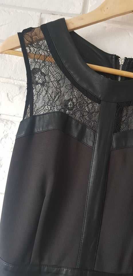 Elegancka włoska sukienka mała czarna ze skórzanymi wstawkami M/L
