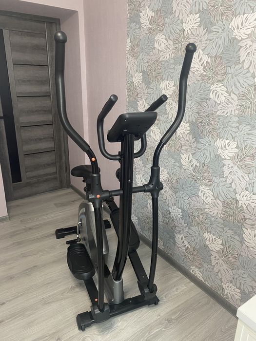 Орбітрек магнітний із сидінням EcoFit E-607EA