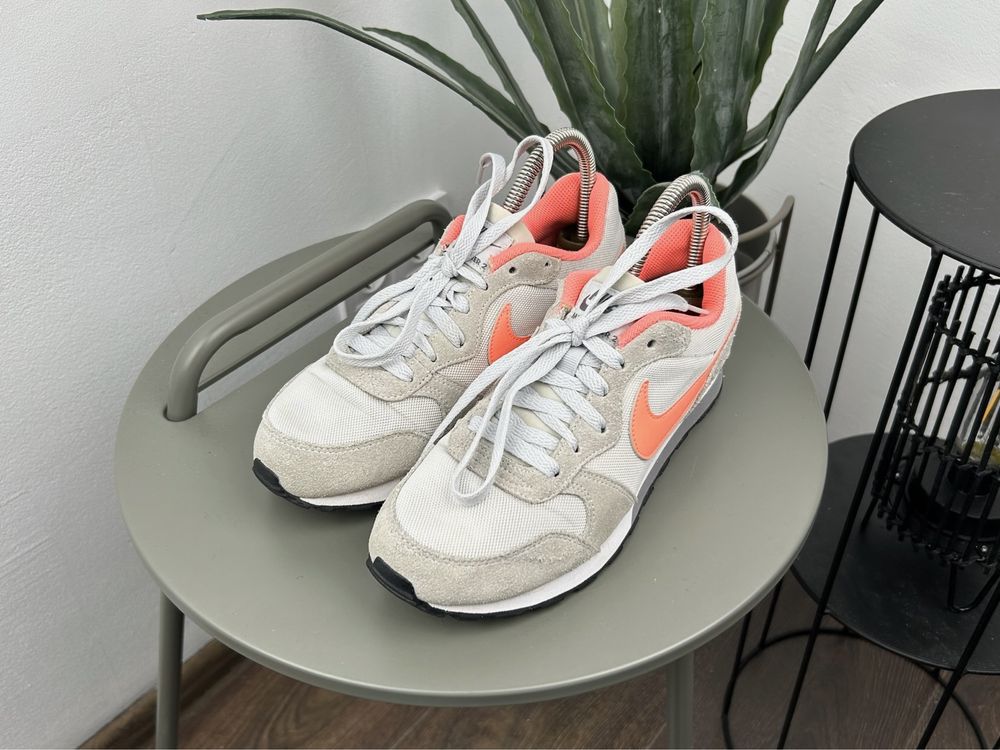 Оригінал! Кросівки Nike NMD Runner 38.5 розмір 248