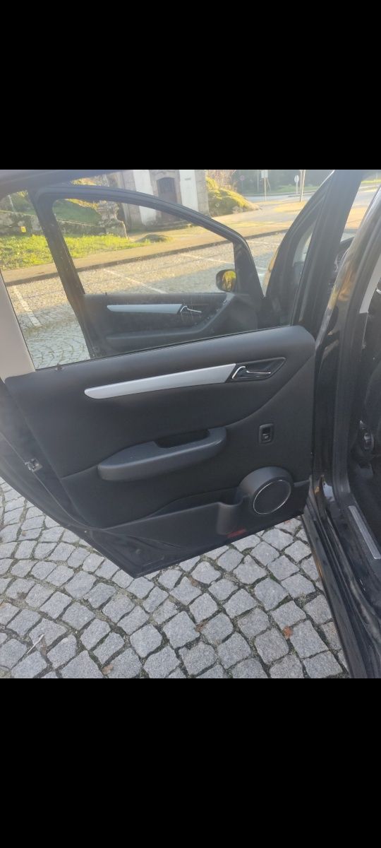 Mercedes B180 AMG 2.0CDI 110cv