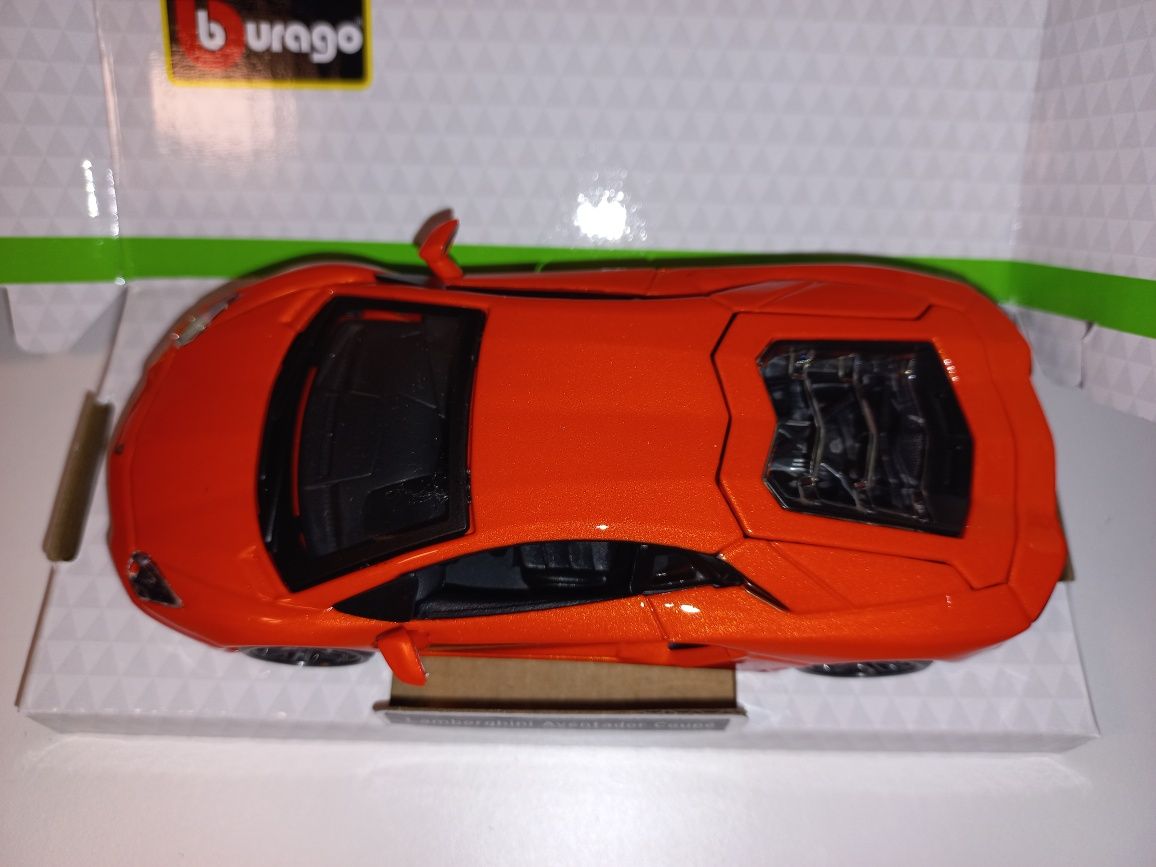 Bburago Lamborghini Aventador Coupe, skala 1:32