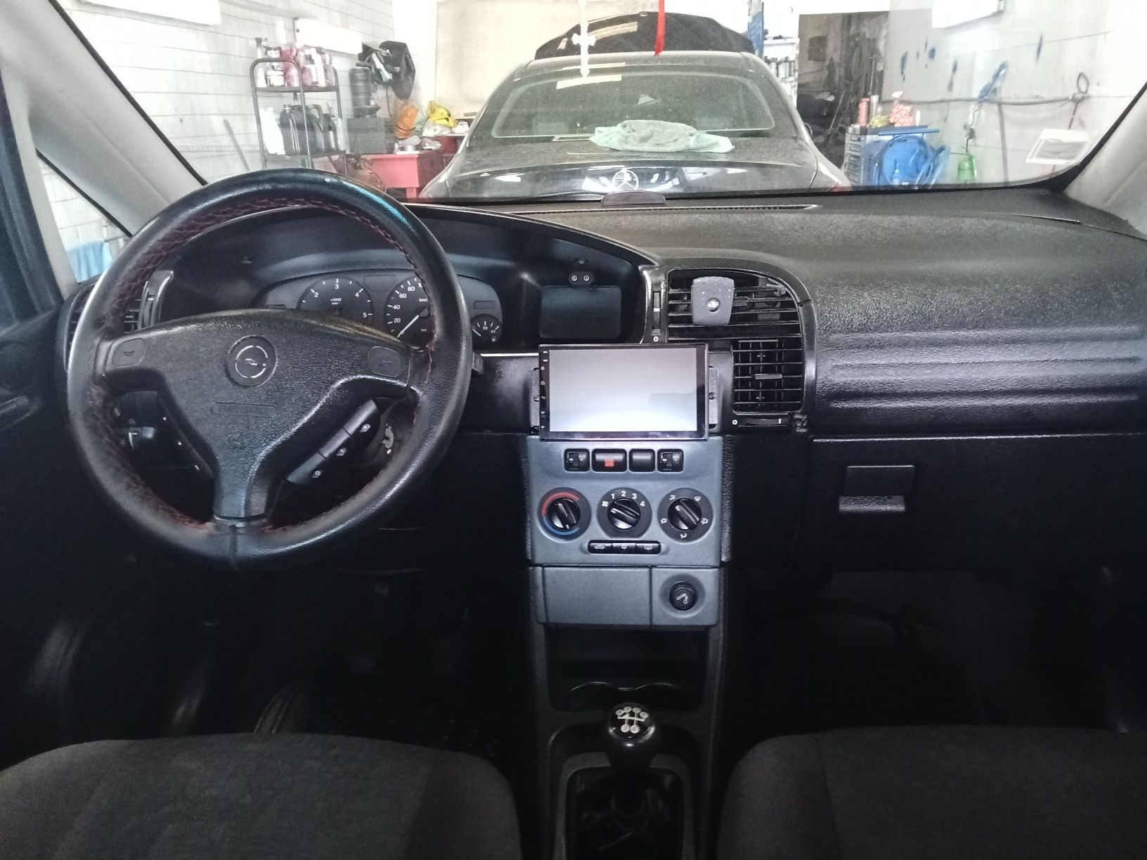 Vendo Opel Zafira do ano de 99 2.0 disel 7 lugares