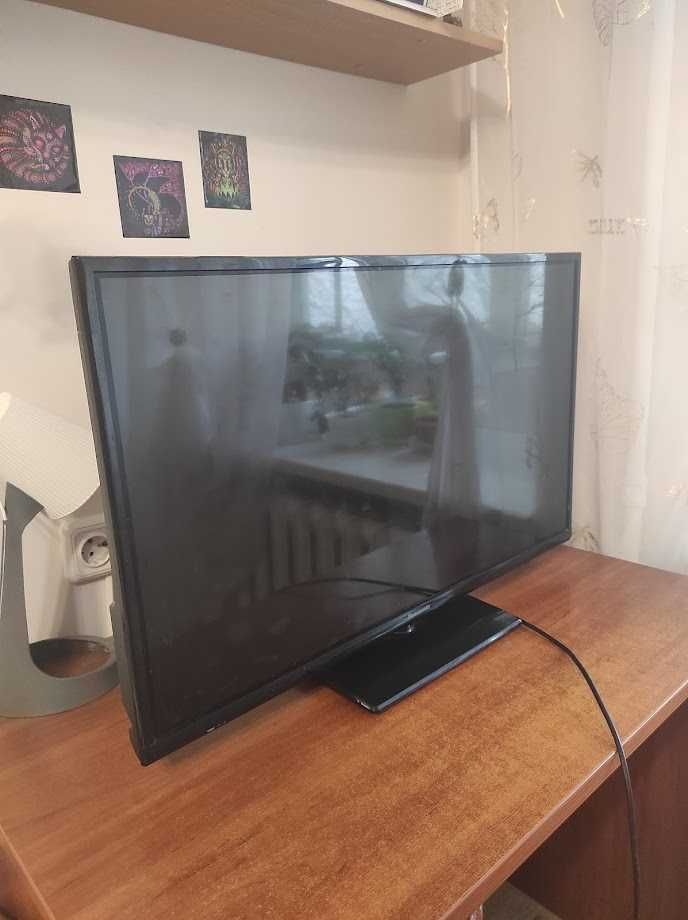 Телевізор Panasonic TX-32DR400  НА Запчасти