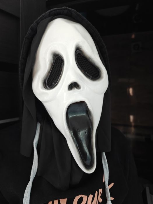 Маска Крик на Хэллоуин