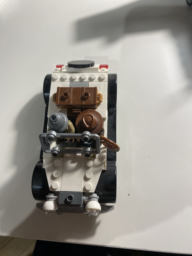 Indiana jones uczieczka przed samoltem lego 77012