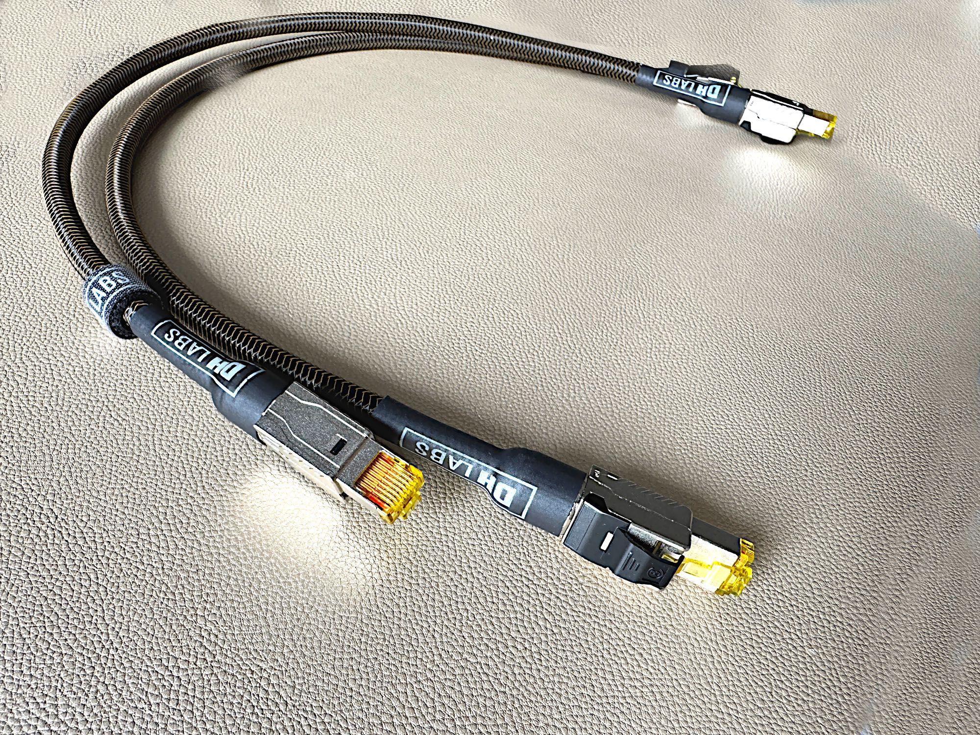 DH Labs Reunion CAT8 Ethernet Cable 2szt. Przewody Audio LAN Srebro