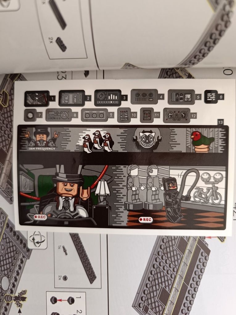 Klocki 76252 Batcave – Shadow Box 3981 elementów + 7 figurek