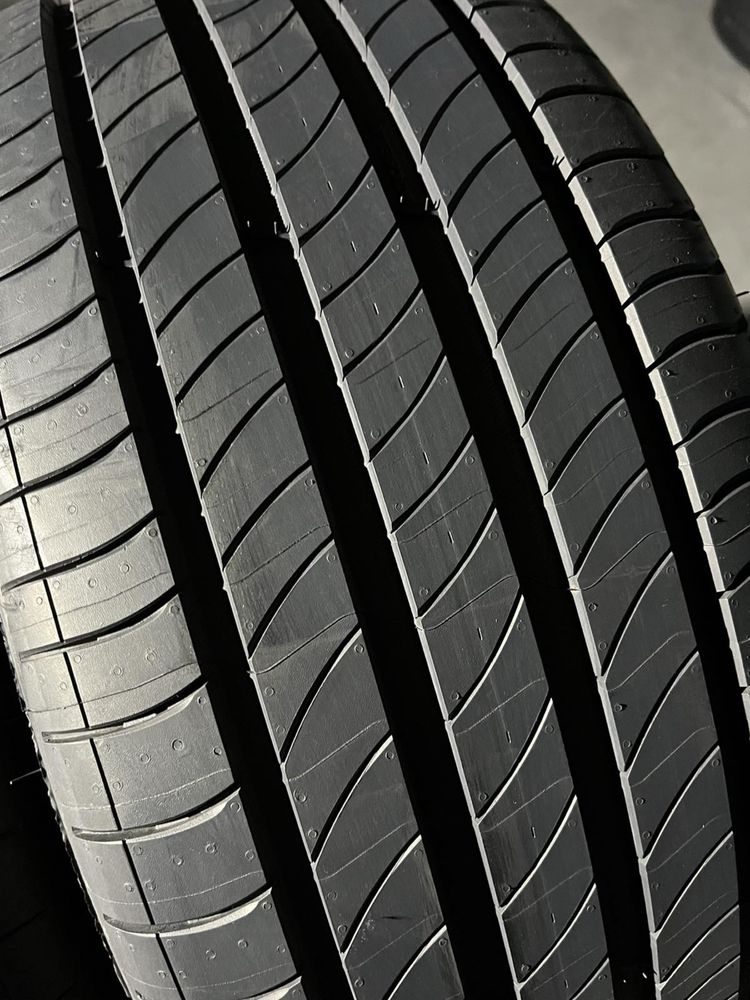 235/40/19 R19 Michelin Primacy 4 4шт новые