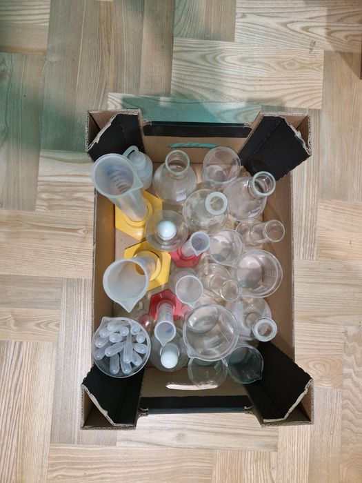 Sprzęt laboratoryjny chemiczny