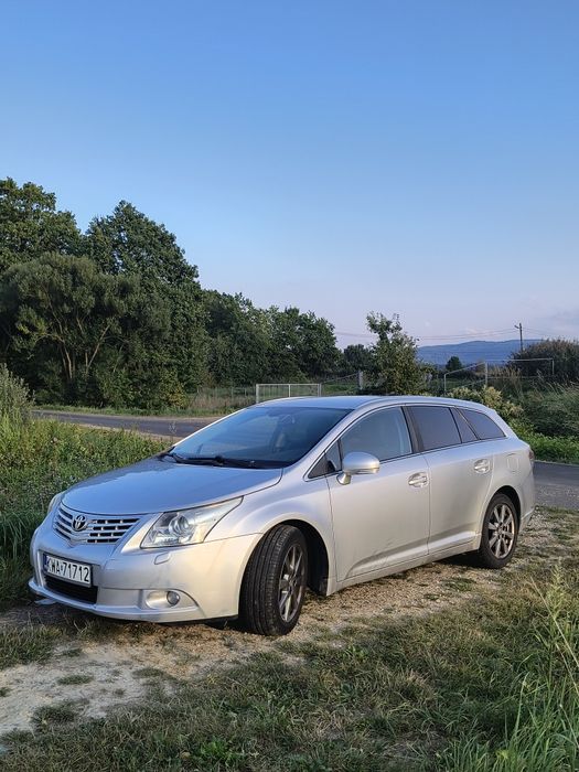 Sprzedam toyote Avensis kombi salon polska