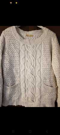 Śliczny krótki sweterek Firma TU Rozmiar M