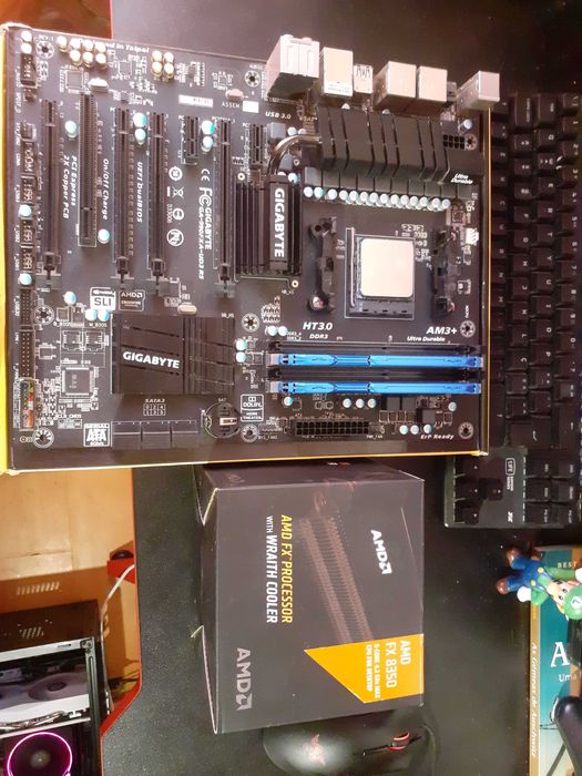 KIT GAMER: Placa mãe + Processador + 16gbRAM