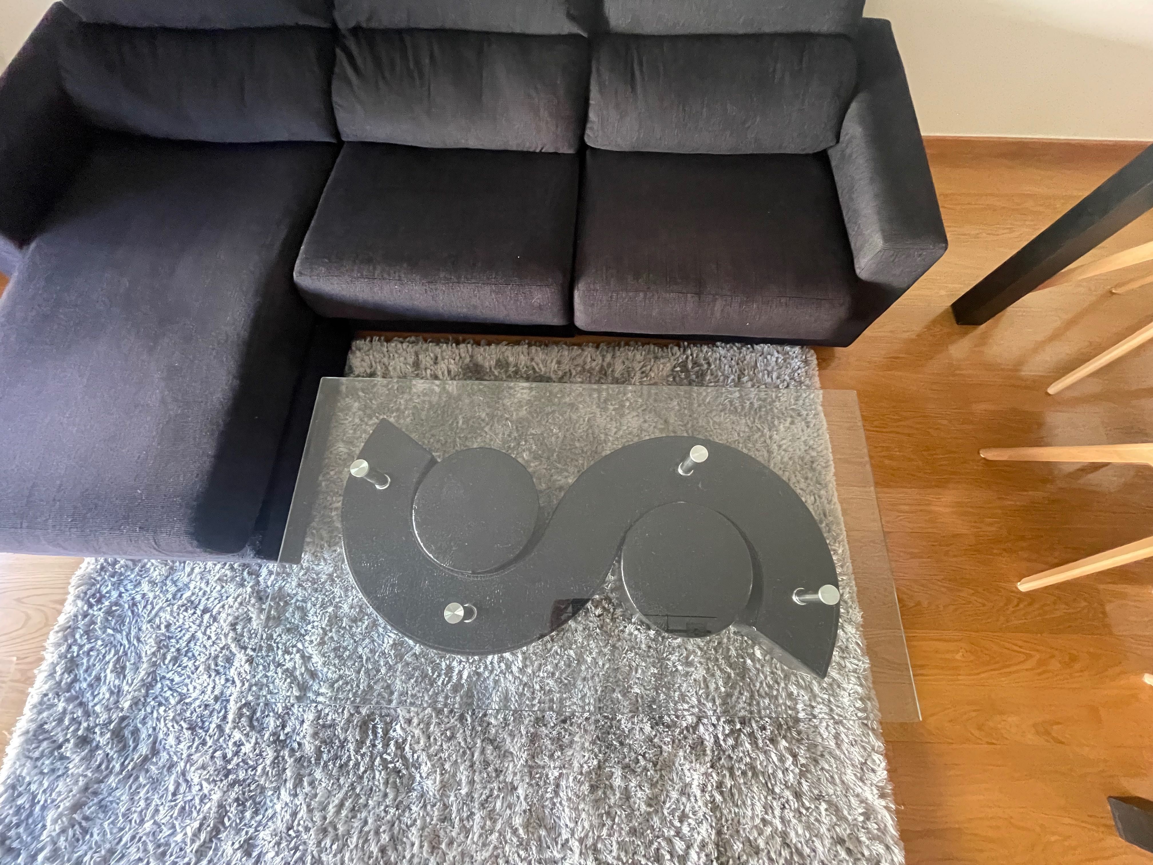 Mesa de Centro com Tampo de Vidro + 2 Bancos, Moderna em Ótimo Estado
