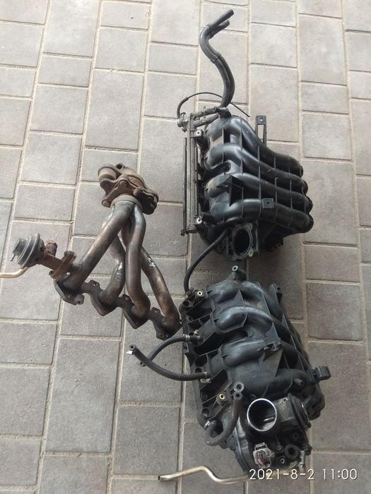 Колектор впускний випускний Volkswagen Bora Skoda Golf 4 Гольф 4 Fabia