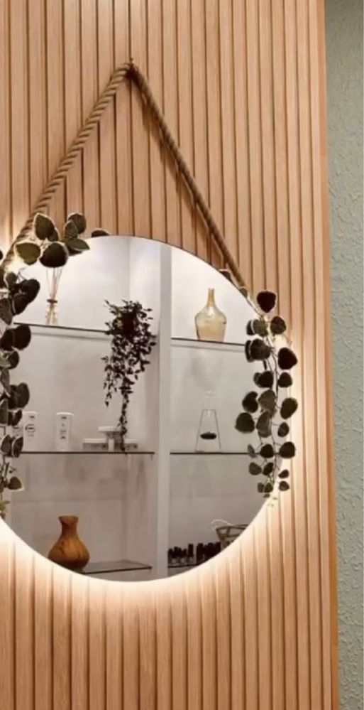 Maravilhoso Espelho com led e plantas artificiais