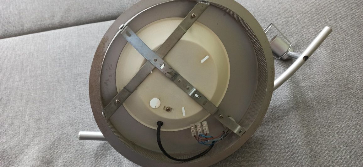 lampa sufitowa z pokoju dziecięcego