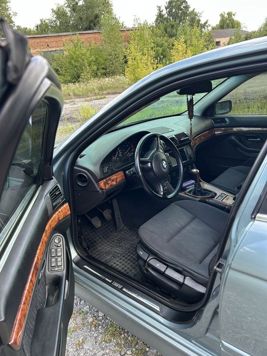 Продам BMW e39 FL