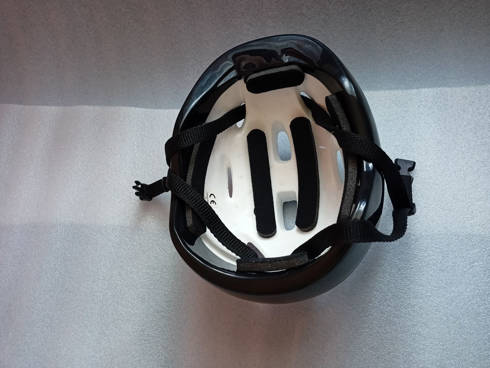 Kask rowerowy Nowy  M 52 - 54 dla dziecka