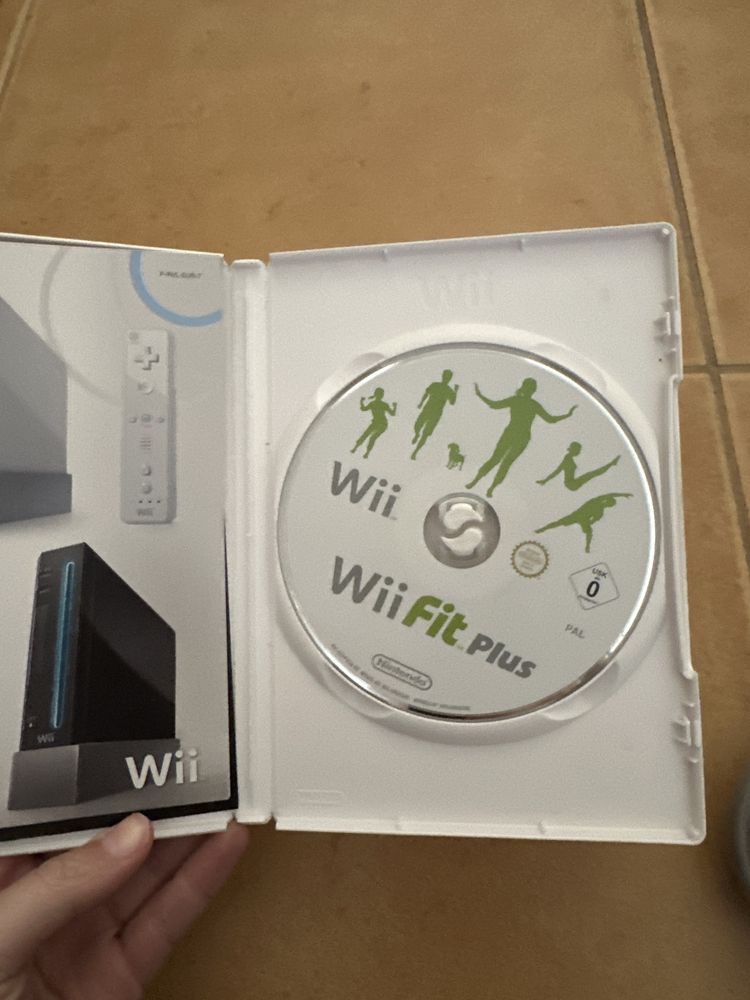 Wii fit plus - nintendo