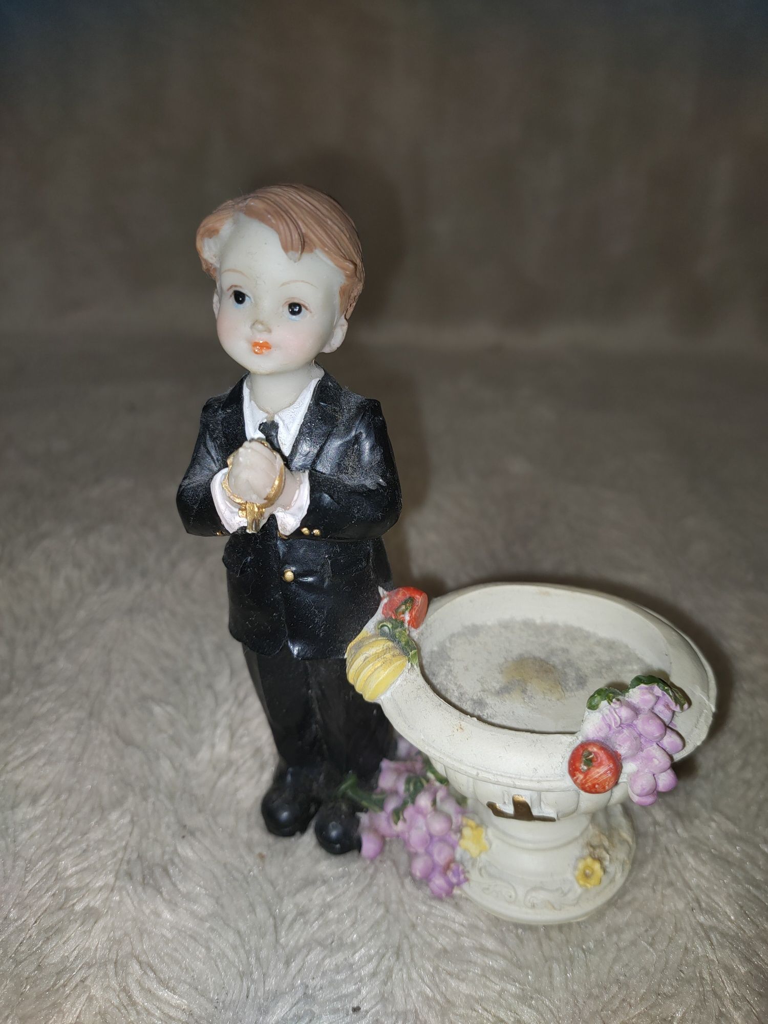 Figurka chłopczyka