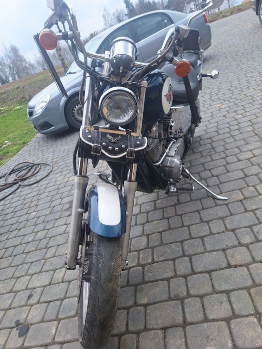 Honda SHADOW 1100
