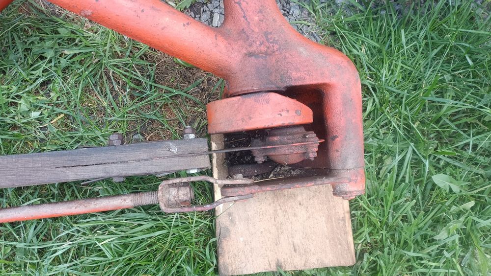 Продам кінну косарку К-1001А