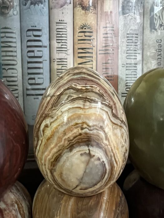 Продам яйце з оніксу