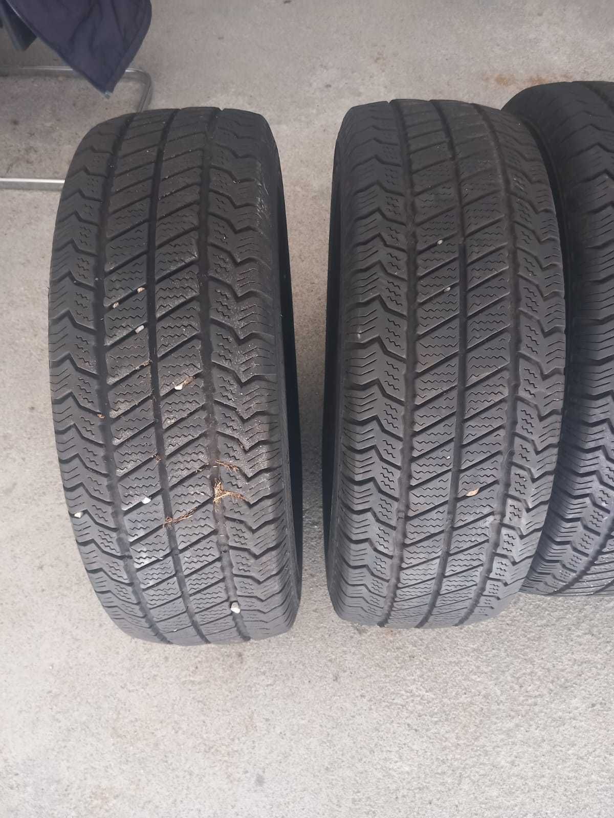 4 pneus 215/65R16 C Barum seminovos