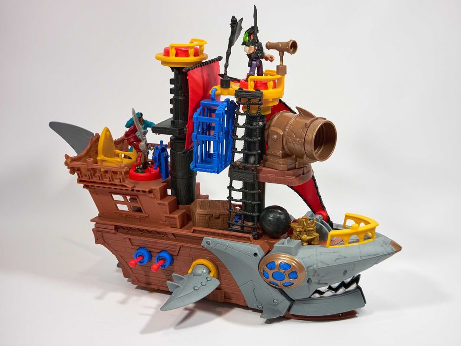 Statek piracki Fischer-Price Rekin + zabawki i puzzle GRATIS