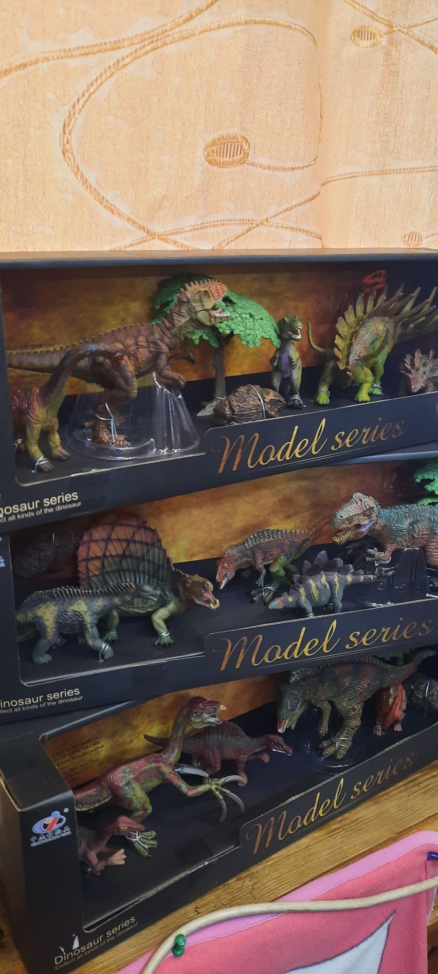 Коллекционный набор динозавров