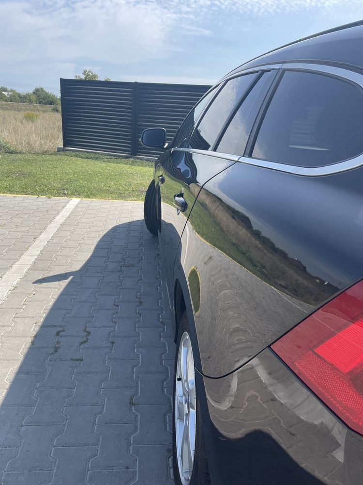 VOLVO V60 вольво в60.
