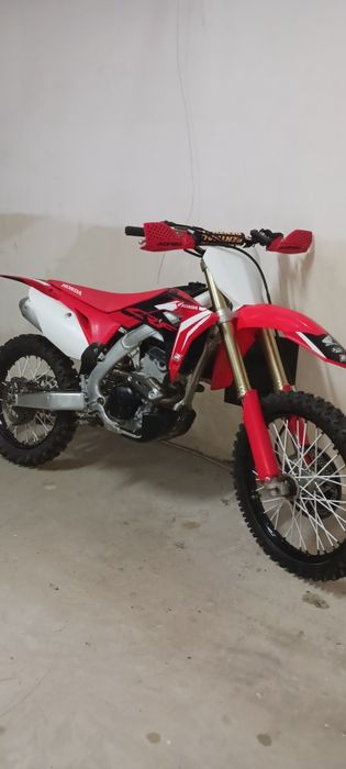 Honda crf 250  (nie sxf yzf rmz kxf)