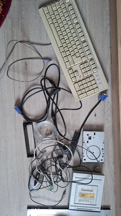 Комп'ютер на запчастини