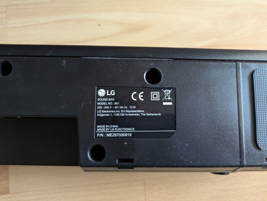 Soundbar LG SK1 z basem