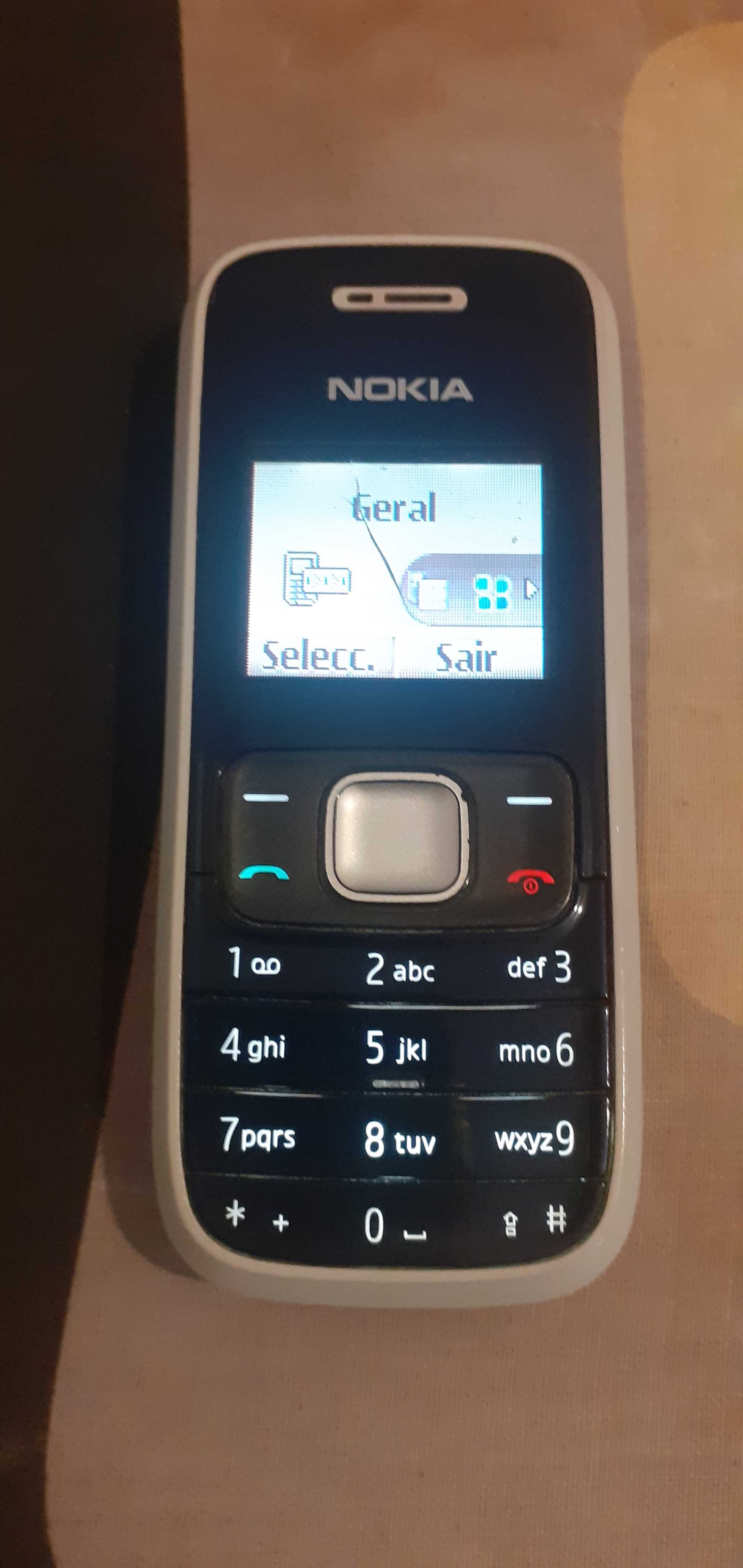 Nokia 1209 com bateria e carregadores