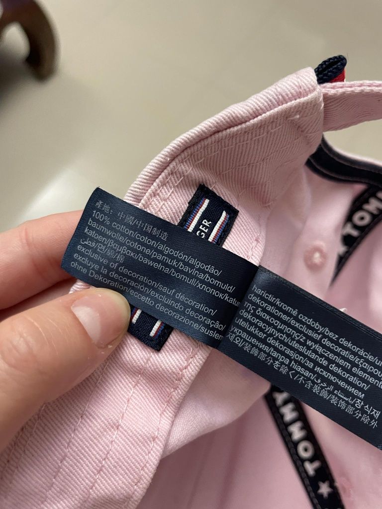 Tommy Hilfiger czapka z daszkiem damska 
w kolorze:różowym
Stan:bardzo