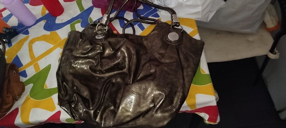 Mala de senhora usada