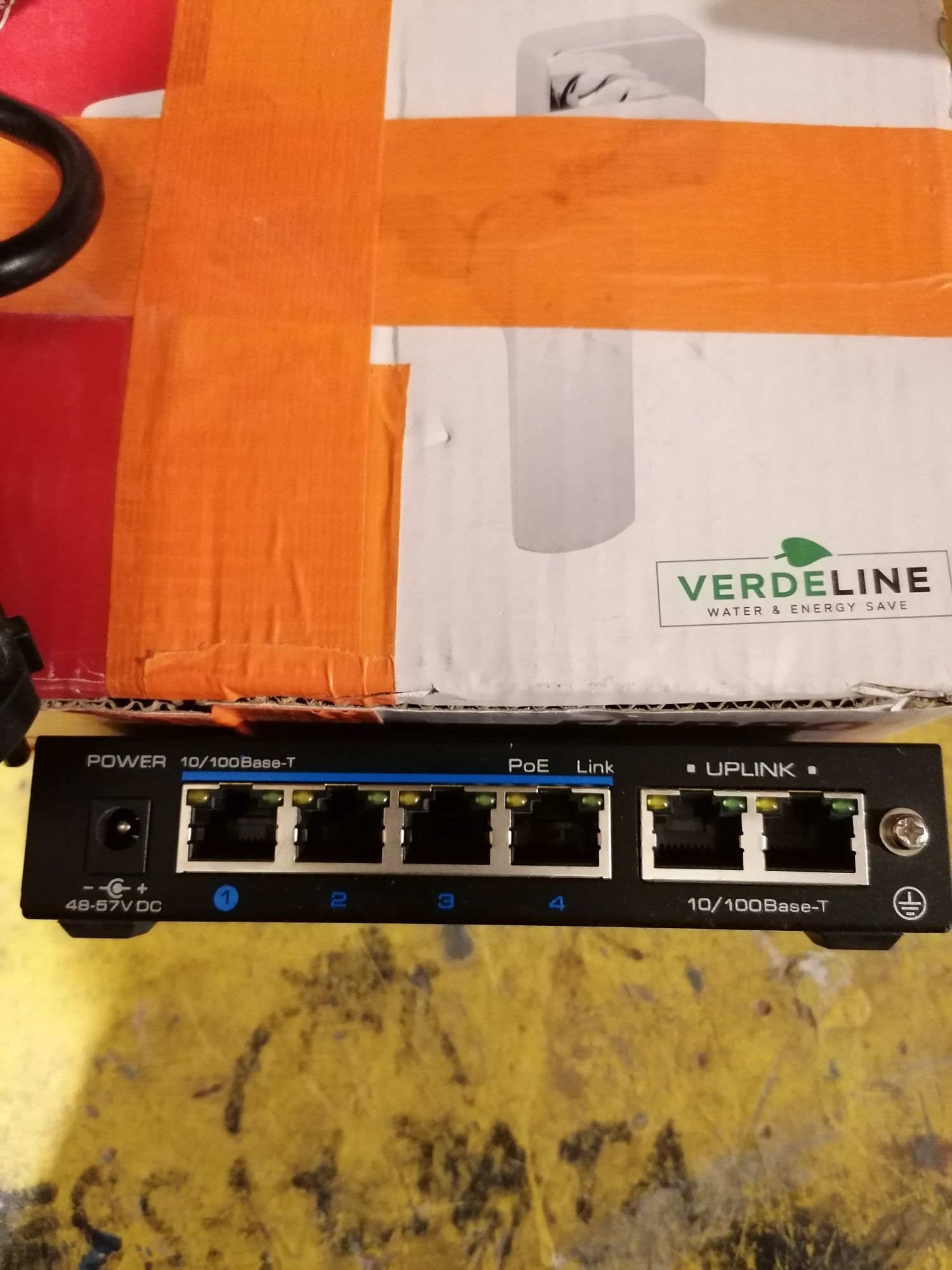 SWITCH 4-portowy PX-SW4-P60-U2 (RACK) 4 port PoE