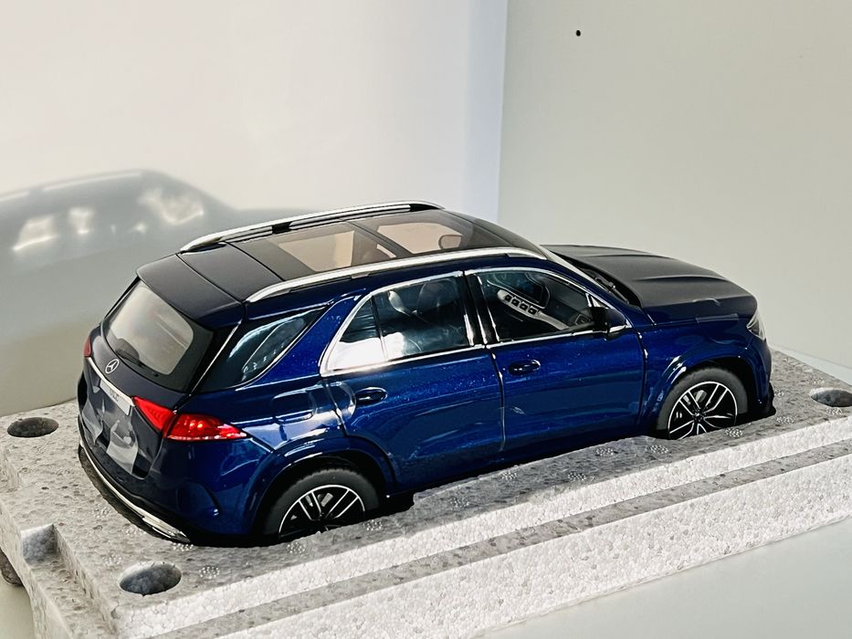 Mercedes-Benz GLE V167 full open Norev 1/18