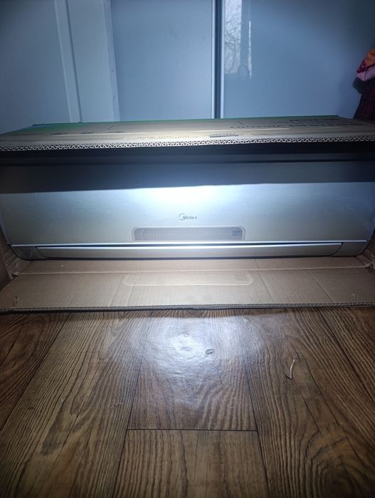 Кондицыонер Midea SAMSUNG
