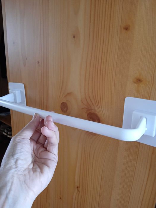 Plastikowe wieszaki ścienne nowe 2 szt.