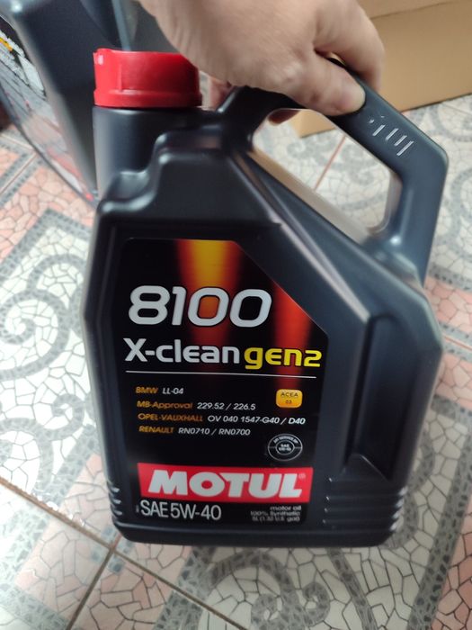 Motul 5w40 5L.оригінал