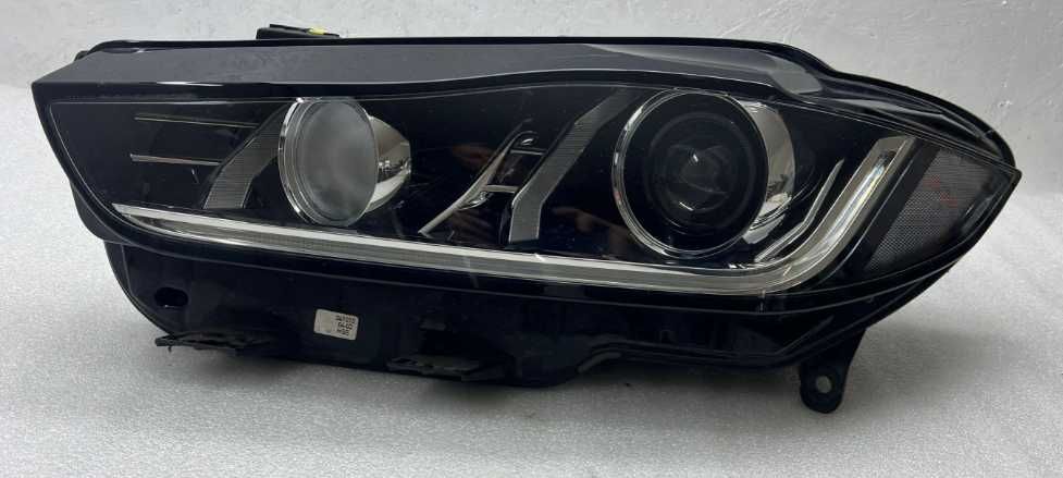 Фари Jaguar XE Xenon