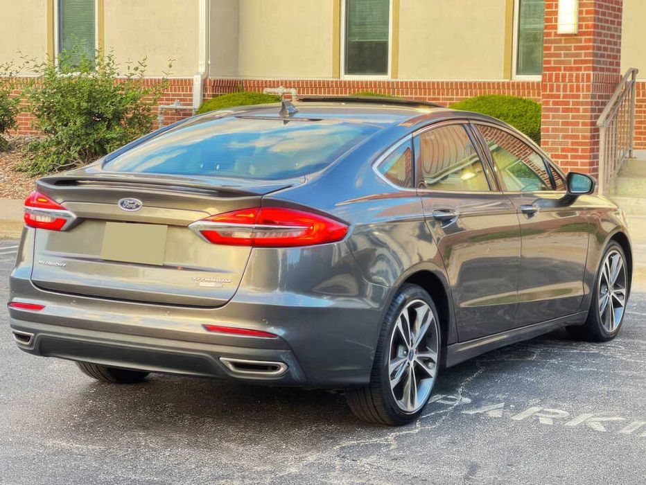 Ford Fusion Titanium      2020